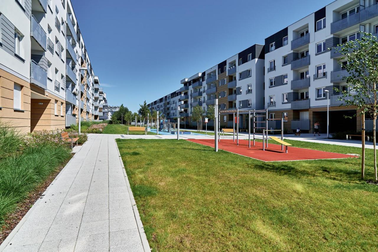 Modern Apartments Wroclaw By Renters Exterior photo