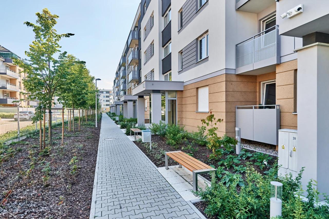 Modern Apartments Wroclaw By Renters Exterior photo