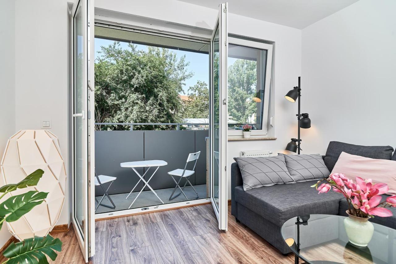 Modern Apartments Wroclaw By Renters Exterior photo